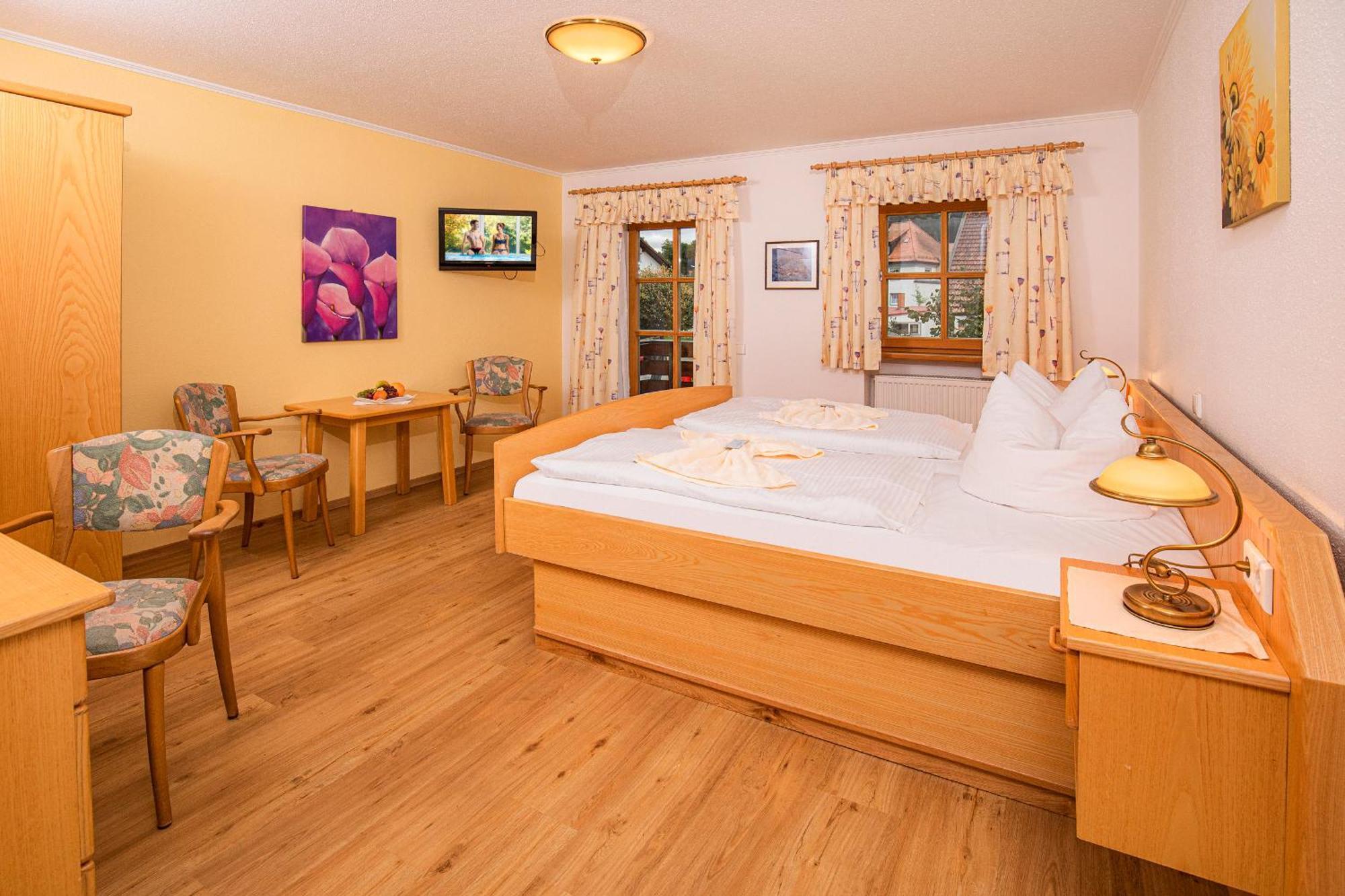 Hotel Zum Hirschen لام الغرفة الصورة